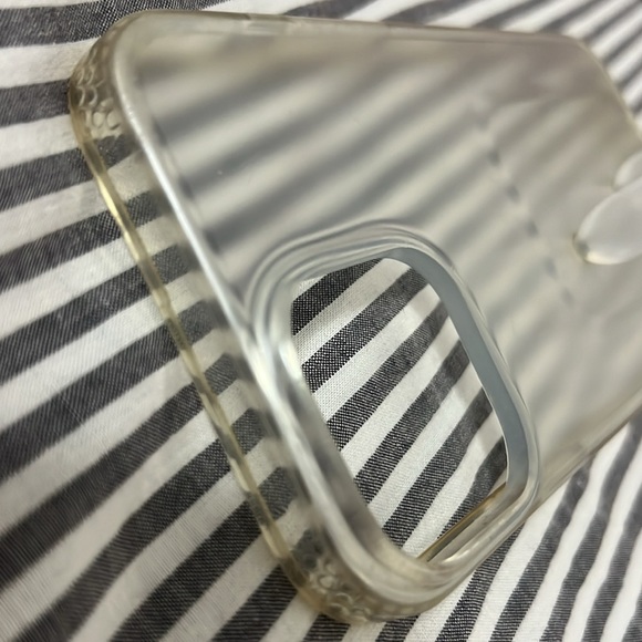 Loopy Case in Matte Clear for iPhone 13 Pro Max 6.7” Screen - Picture 8 of 8